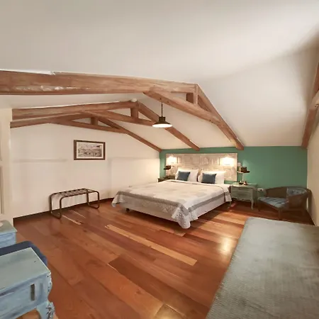 Old Town Quito Suites, Elegant Boutique Apartments, Spacious Stays In The Historic Center, Fully Equipped Apartments For Families, Remote Workers And Longterm Guests